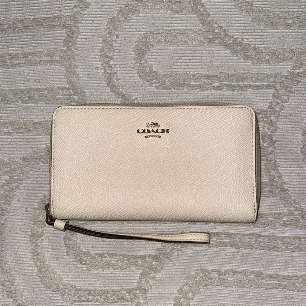 Coach Cream Wristlet Wallet